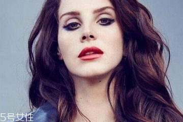 燙發(fā)能用護發(fā)素嗎？關(guān)于燙發(fā)的打理