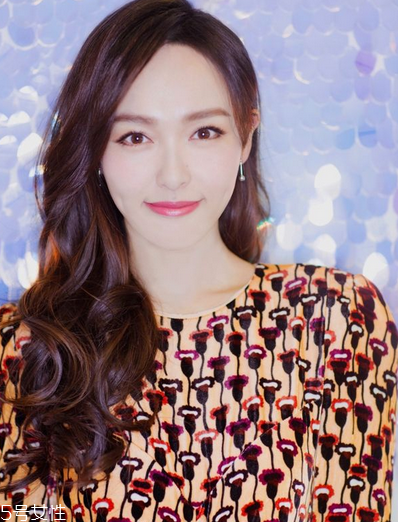 燙發(fā)能用護發(fā)素嗎？關(guān)于燙發(fā)的打理