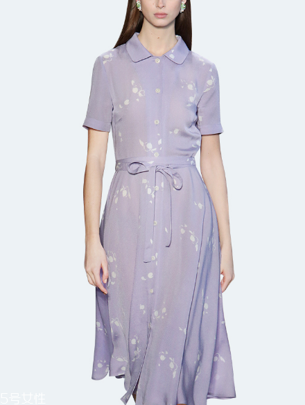 紫色連衣裙怎么搭配？輕松駕馭流行色