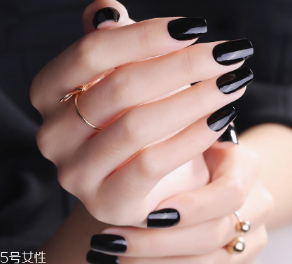 個(gè)性美甲圖片2018 讓人過目難忘的瀟灑酷帥美甲