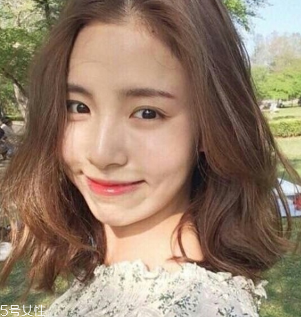 清純短發(fā)發(fā)型女2022 人見(jiàn)人愛(ài)的清純系短發(fā)