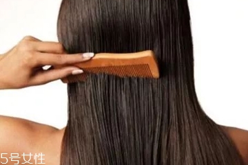 頭發(fā)兩天不洗就很油怎么辦？5個方法減緩頭皮出油