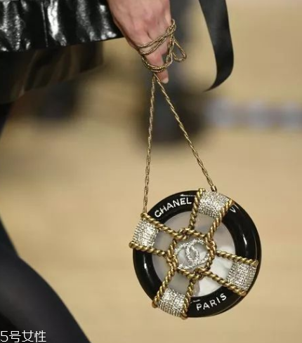 chanel救生圈多少錢？香奈兒救生圈包價(jià)格