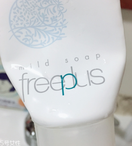 vidivici和芙麗芳絲哪個好？vidivici和芙麗芳絲洗面奶比較