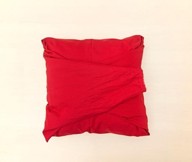 抱枕套不用拉鏈的做法 一看就會的抱枕套新玩法 抱枕套不用拉鏈的做法 一看就會的抱枕套新玩法
