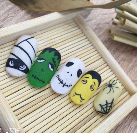 萬圣節(jié)女巫美甲教程 零基礎(chǔ)也可以畫很美 萬圣節(jié)女巫美甲教程 零基礎(chǔ)也可以畫很美