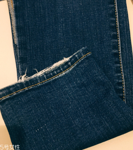 舊牛仔褲怎么改好看？只需幾步立馬變身時(shí)尚褲子