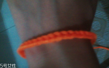 手工手環(huán)怎么做？棉繩手環(huán)的簡單做法