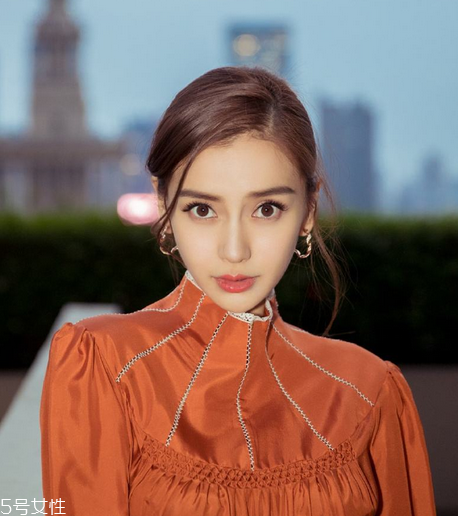 染發(fā)好看還是黑發(fā)好看？適合自己才最美