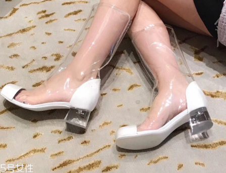 什么樣的涼鞋穿著舒服？這三款了解一下