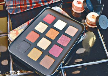 下眼影用什么顏色好看？下眼影適合什么色系？