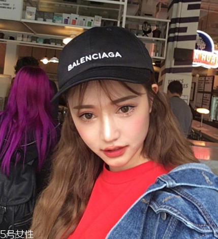 染發(fā)好還是漂發(fā)好？染發(fā)or漂發(fā)選哪個(gè)