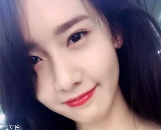 下眼影顯臟怎么辦？下眼影怎么畫不突兀？