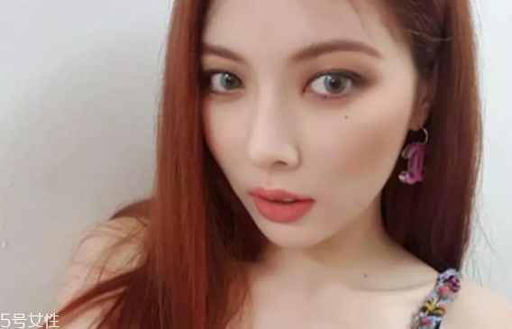 下眼影顯臟怎么辦？下眼影怎么畫不突兀？