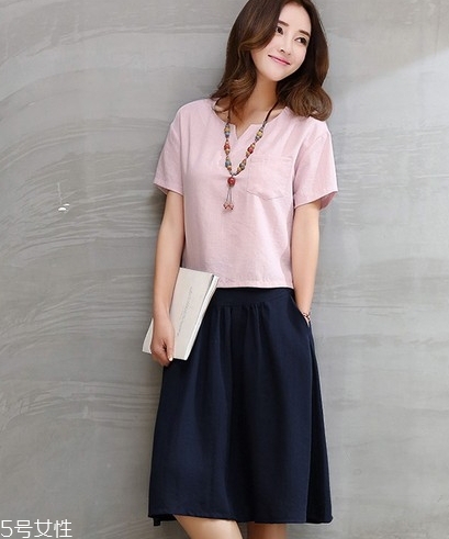 棉麻長(zhǎng)裙子怎么搭配？文藝妹紙都這樣穿