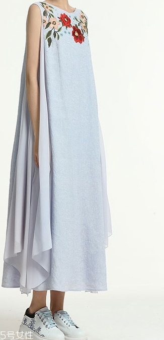 棉麻長(zhǎng)裙子怎么搭配？文藝妹紙都這樣穿