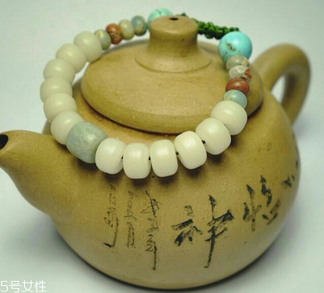 菩提根手串發(fā)黑怎么辦？找準(zhǔn)原因?qū)ΠY下藥