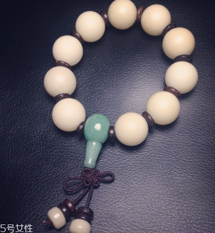 菩提根手串發(fā)黑怎么辦？找準(zhǔn)原因?qū)ΠY下藥