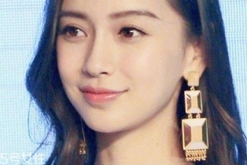 染發(fā)長出黑發(fā)怎么辦？補(bǔ)色來幫你