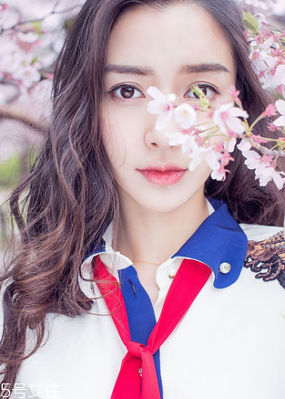 染發(fā)長出黑發(fā)怎么辦？補(bǔ)色來幫你