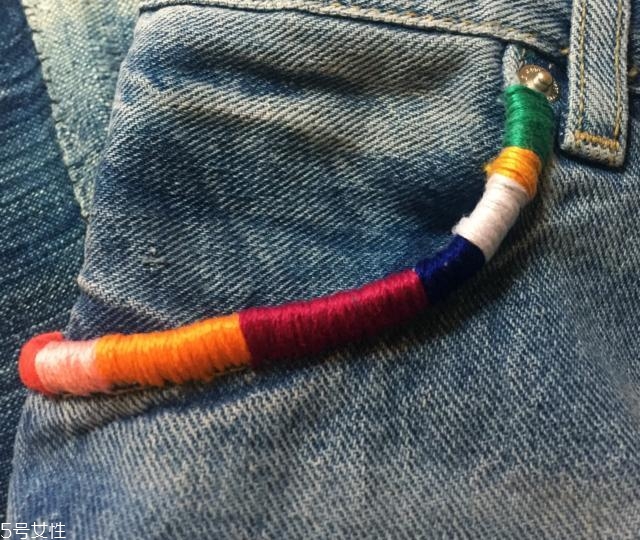 舊牛仔褲怎么改好看？只需幾步立馬變身時(shí)尚褲子
