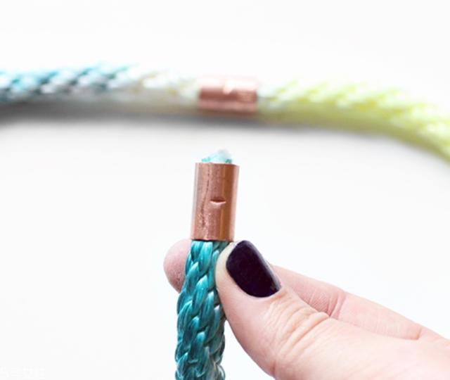 手工手環(huán)怎么做？棉繩手環(huán)的簡單做法