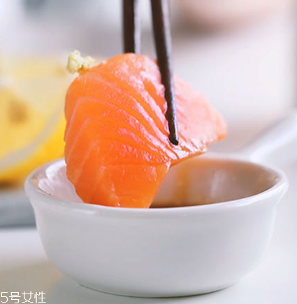 三文魚刺身好吃嗎口感如何 三文魚刺身好吃嗎口感如何