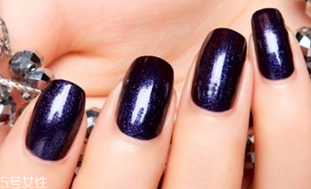 甲油膠起皺是什么原因 少量多次防起皺 甲油膠起皺是什么原因 少量多次防起皺