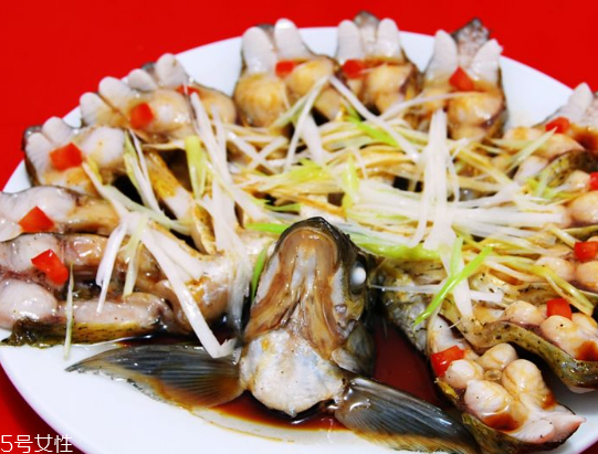 鳊魚(yú)的功效和作用 鳊魚(yú)的食用禁忌 鳊魚(yú)的功效和作用 鳊魚(yú)的食用禁忌