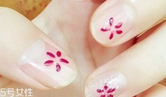 甲油膠裂開(kāi)什么原因 2個(gè)因素了解下 甲油膠裂開(kāi)什么原因 2個(gè)因素了解下