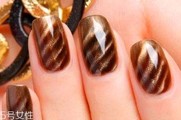 甲油膠變色了怎么處理 2個(gè)方法恢復(fù)原樣 甲油膠變色了怎么處理 2個(gè)方法恢復(fù)原樣