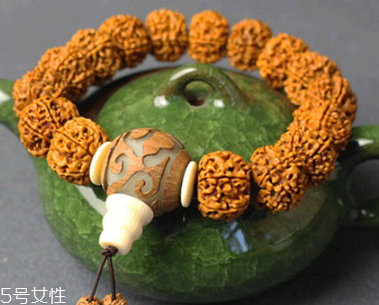 金剛菩提子黃皮好還是紅皮好 這樣挑就對了 金剛菩提子黃皮好還是紅皮好 這樣挑就對了