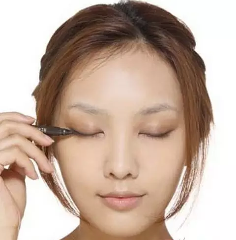韓國明星怎么化妝 韓妝怎么畫 韓國明星怎么化妝 韓妝怎么畫