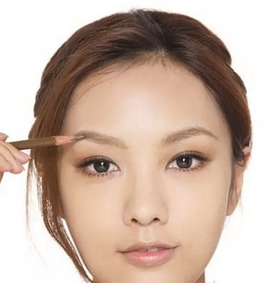 韓國明星怎么化妝 韓妝怎么畫 韓國明星怎么化妝 韓妝怎么畫