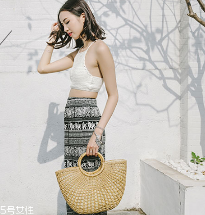 夏天出去玩背什么包 這些包包為夏天而生 夏天出去玩背什么包 這些包包為夏天而生