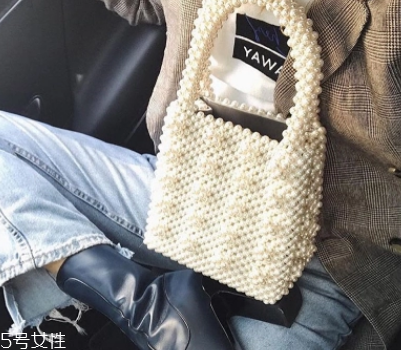 夏天出去玩背什么包 這些包包為夏天而生 夏天出去玩背什么包 這些包包為夏天而生