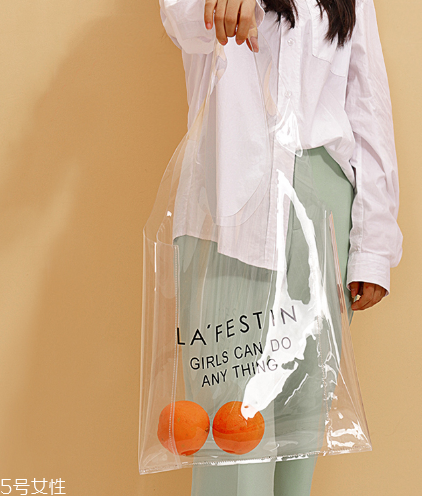 夏天出去玩背什么包 這些包包為夏天而生 夏天出去玩背什么包 這些包包為夏天而生