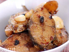 鲅魚(yú)怎么清蒸 最簡(jiǎn)單的清蒸鲅魚(yú)的做法 鲅魚(yú)怎么清蒸 最簡(jiǎn)單的清蒸鲅魚(yú)的做法