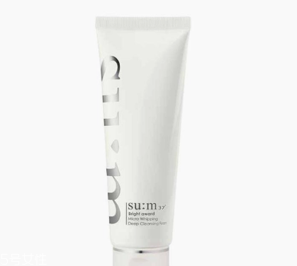 油皮長痘用什么洗面奶 油皮護(hù)臉指南快收好