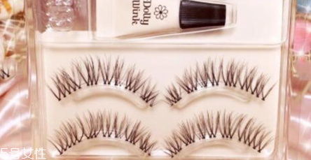 假睫毛怎么佩戴 3種方法以假亂真 假睫毛怎么佩戴 3種方法以假亂真