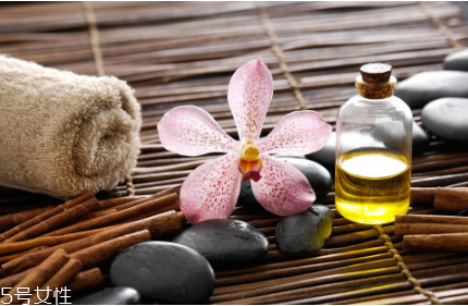 刮痧減肥肚子的方法 刮痧時的注意事項 刮痧減肥肚子的方法 刮痧時的注意事項