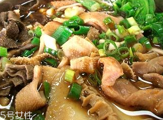 牛肺怎么做好吃 白菜煲牛肺 牛肺怎么做好吃 白菜煲牛肺