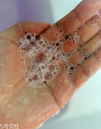 潤膏洗發(fā)水好用嗎 使用感不錯 潤膏洗發(fā)水好用嗎 使用感不錯