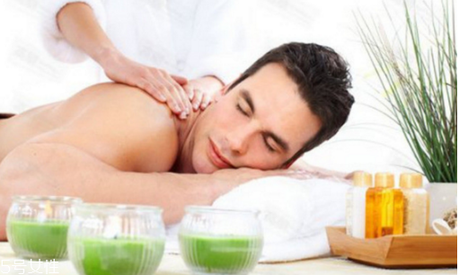 精油開背可以洗澡嗎 精油開背之后宜洗熱水澡 精油開背可以洗澡嗎 精油開背之后宜洗熱水澡