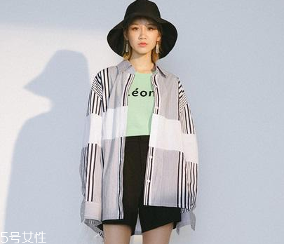 條紋衣服怎么搭配 多種風(fēng)格一網(wǎng)打盡 條紋衣服怎么搭配 多種風(fēng)格一網(wǎng)打盡