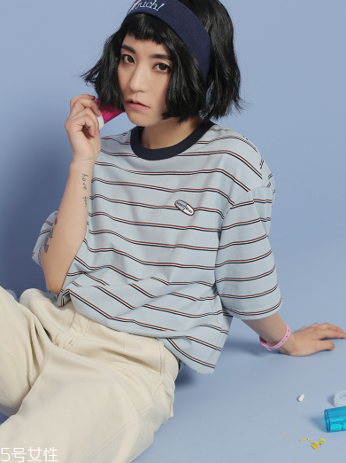 條紋衣服怎么搭配 多種風(fēng)格一網(wǎng)打盡 條紋衣服怎么搭配 多種風(fēng)格一網(wǎng)打盡