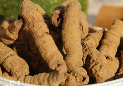 巴戟天能吃嗎 巴戟天泡水 巴戟天能吃嗎 巴戟天泡水