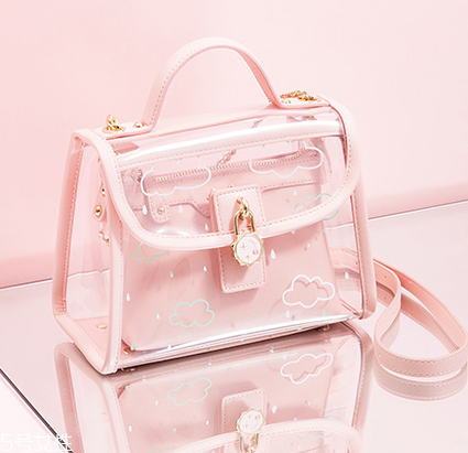 手提包什么風(fēng)格好看 這三種為你撐足場(chǎng)面 手提包什么風(fēng)格好看 這三種為你撐足場(chǎng)面