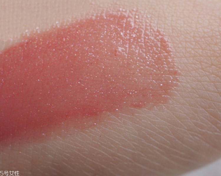 香奈兒唇釉117是什么顏色 水汪汪的蝦餃色 香奈兒唇釉117是什么顏色 水汪汪的蝦餃色