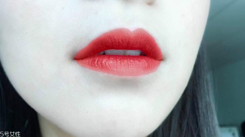 妙巴黎和露華濃唇釉哪個(gè)好 露華濃性?xún)r(jià)比更高 妙巴黎和露華濃唇釉哪個(gè)好 露華濃性?xún)r(jià)比更高